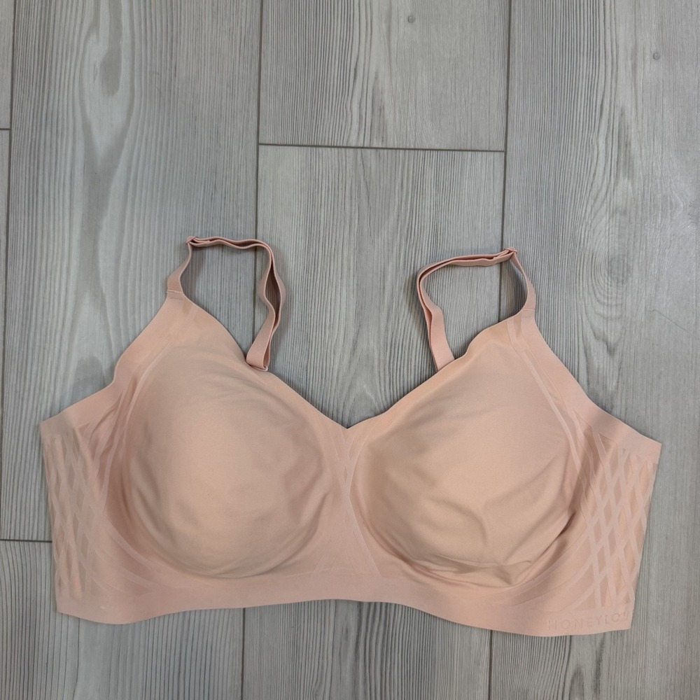 Honeylove Silhouette Bra In‎ Sand Size 3X MSRP $64 Model # LWBRO201